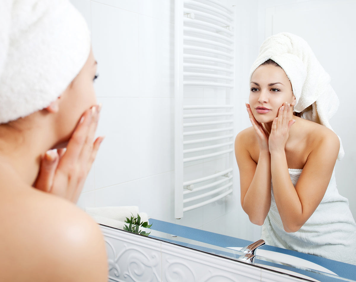 Visage Pure Triple Elastin Pro Moisturizer Application