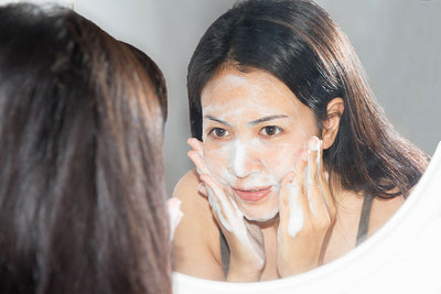 Dead Sea Nature's Cleanse Foaming Cleanser Application